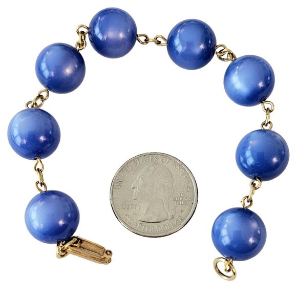 Gold Tone Vintage Round Lucite Moonstone Bead Bracelet 8" Long, L147 - Picture 4 of 7